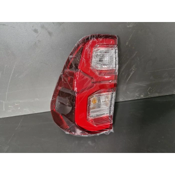 TOYOTA HİLUX SOL ARKA STOP DUYLU LEDLİ SIFIR 2021 2022 2023