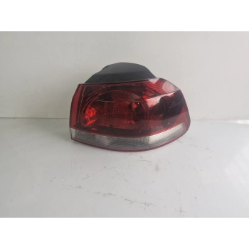 VOLKSWAGEN GOLF 6 SAĞ ARKA STOP LAMBASI ÇIKMA 2009-2013