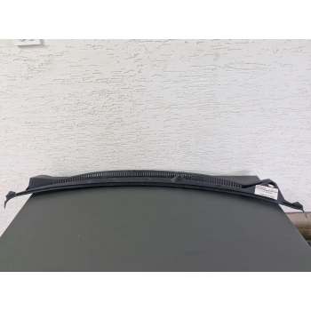 VOLKSWAGEN POLO CAM ÖNÜ IZGARASI 2002-2010 SIFIR KARGO HASARLI