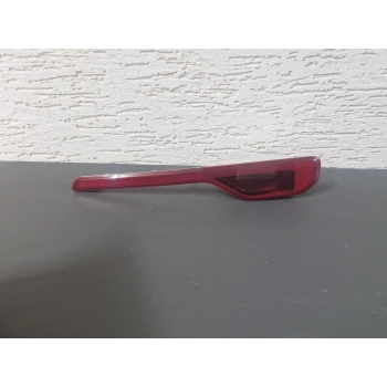 VOLVO XC40 SAĞ ARKA TAMPON REFLEKTÖRÜ SIFIR 2018-2024