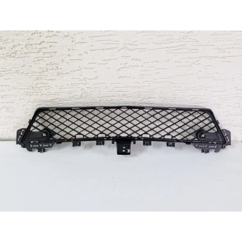 W204 C180 AMG ÖN TAMPON ORTA IZGARA SIFIR 2011-2013