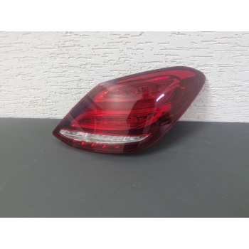 W205 C200 SAĞ ARKA STOP LAMBASI SIFIR 2014-2018