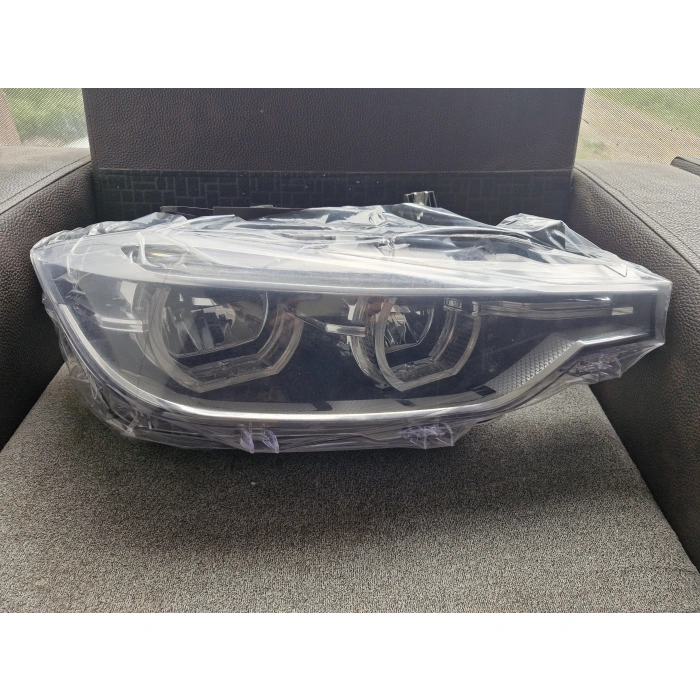 BMW F30 LCI 320 ZENONLU SAĞ ÖN FAR SIFIR 2014-2017