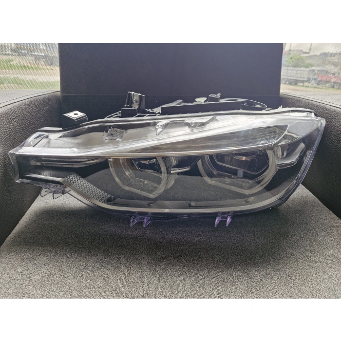 BMW F30 LCI 320 ZENONLU SOL ÖN FAR SIFIR 2014-2017
