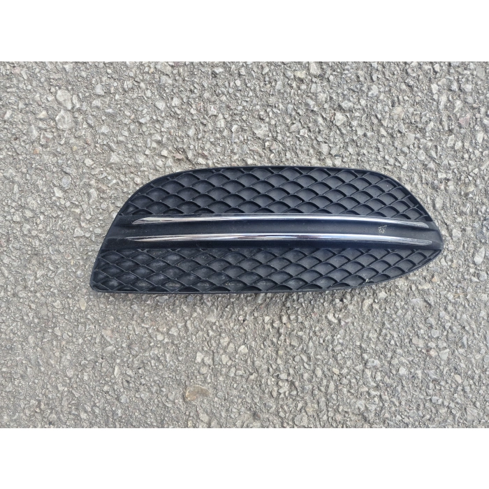 W205 C200 ÖN TAMPON IZGARASI SAĞ ORJİNAL SÖKME 2014-2018