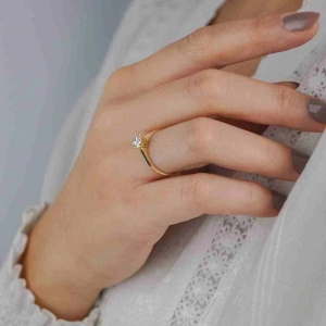 14 Ayar Altın 6 Tırnak Tektaş Yüzük