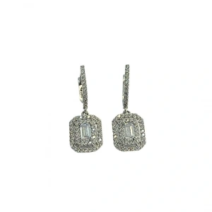 14 Ayar Altın Sallantılı Baget Küpe