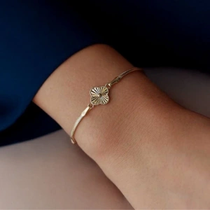 Altın Balıksırtı Yonca Bileklik