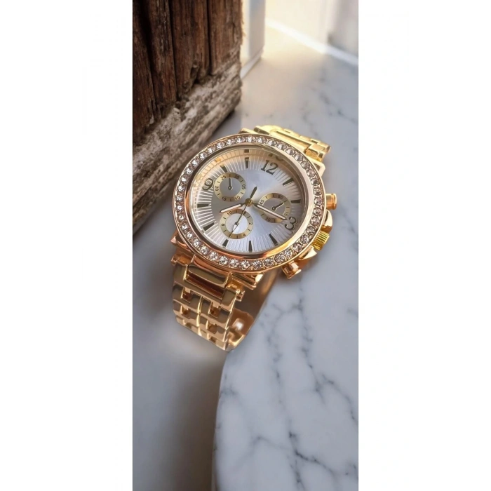 Metal Kordon Altın Renk Ve Taşlı Kadın Kol Saati