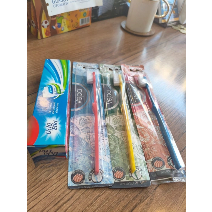 3LÜ ETKİ DİŞ MACUNU 1 ADET 50MM NATURAL ORTA DİŞ FIRÇASI 3 ADET