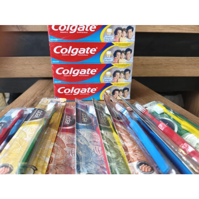 100 MM 4 ADET AİLE BOYU NANE FERAHLIGI DİŞ MACUNU NATURAL ORTA DİŞ FIRÇASI 12 ADET