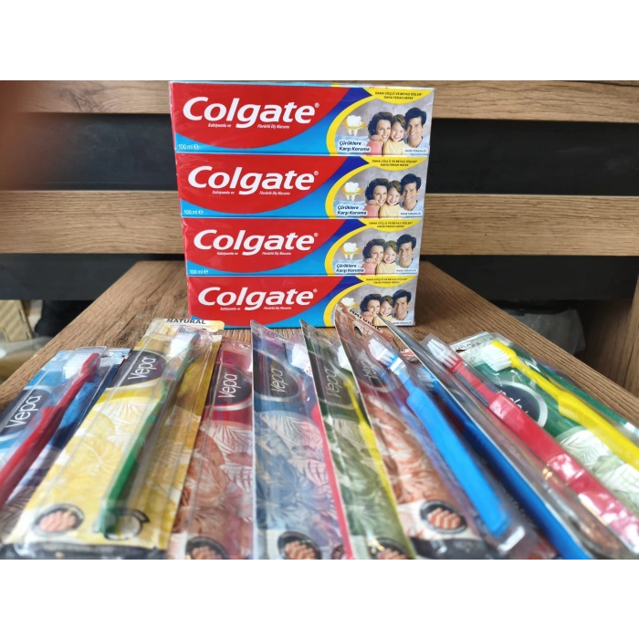 100 MM 4 ADET AİLE BOYU NANE FERAHLIGI DİŞ MACUNU NATURAL ORTA DİŞ FIRÇASI 12 ADET