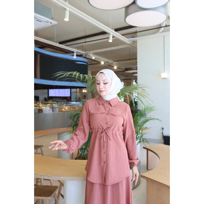 KADIN GÜL KURUSU MİRA BELDEN BAĞLAMALI CEP DETAYLI ETEKLİ TAKIM