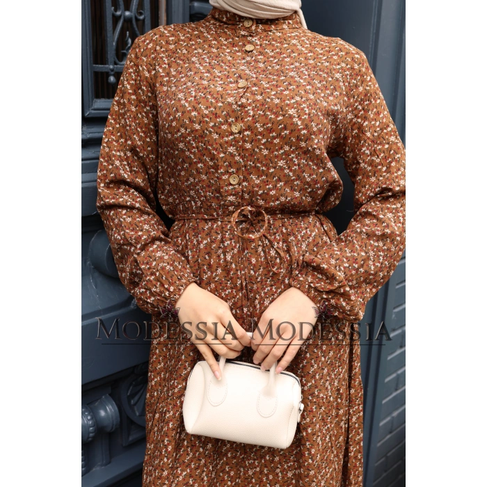 KADIN Kahve %100 Viskon Pamuklu Belden Bağlamalı Çiçek Desen Kat Kat Elbise V9540