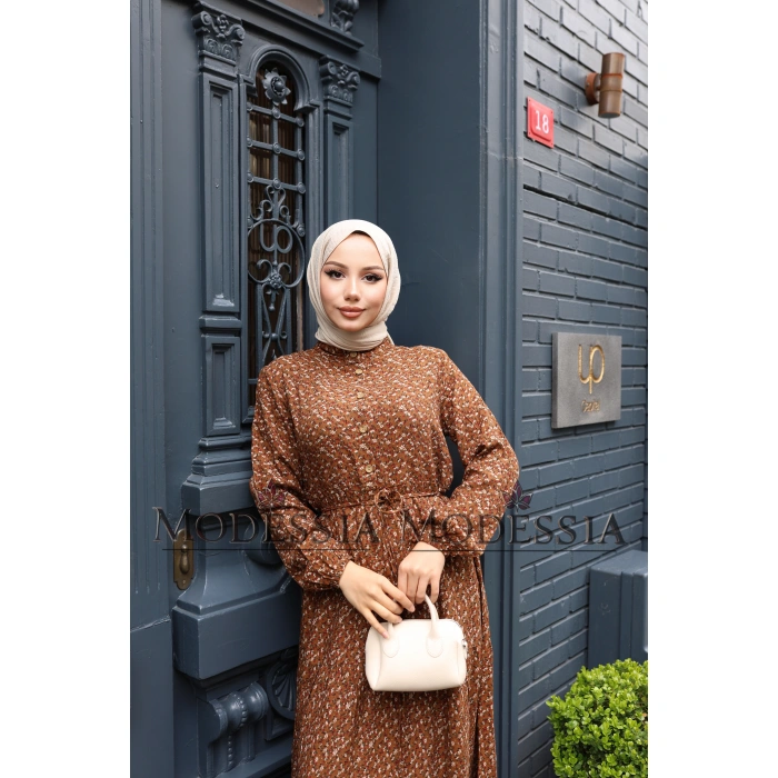 KADIN Kahve %100 Viskon Pamuklu Belden Bağlamalı Çiçek Desen Kat Kat Elbise V9540