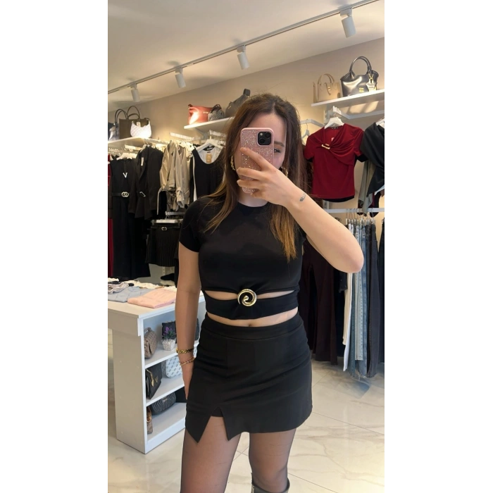 Gold Sarmal Toka Detaylı Pencere Bluz