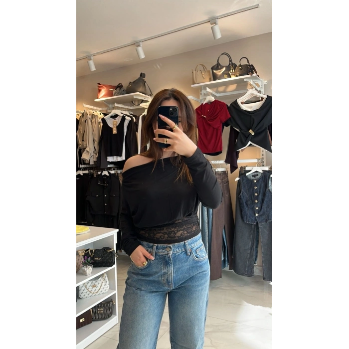 Bel Dantel Detaylı Kayık Yaka Bluz