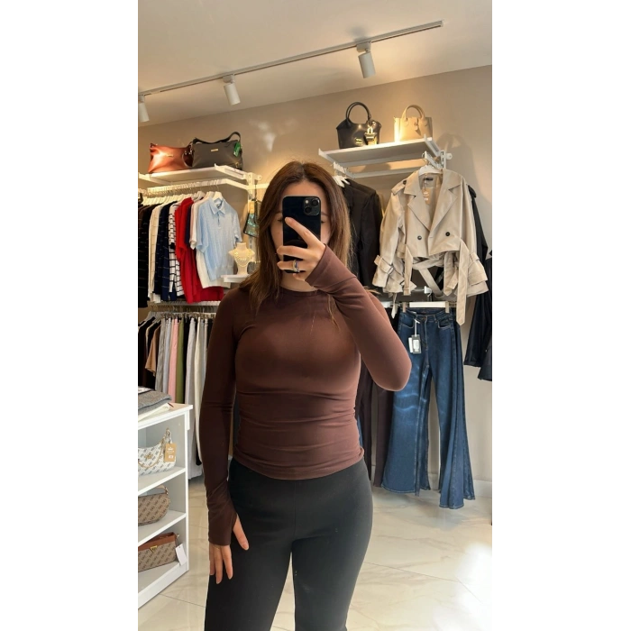 Bisiklet Yaka Fit Kesim Basic Bluz