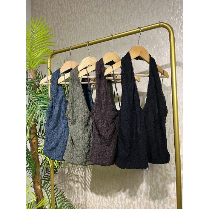 Halter Yaka Dantel Detaylı Top