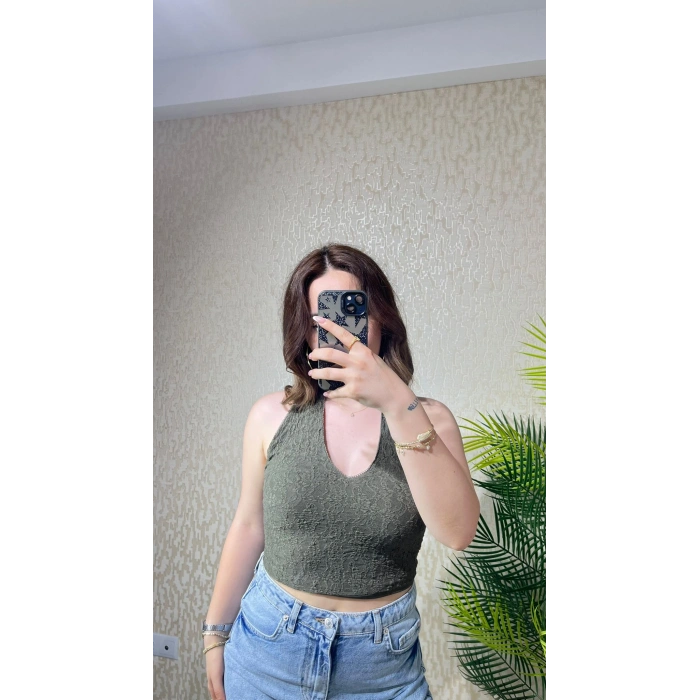 Halter Yaka Dantel Detaylı Top