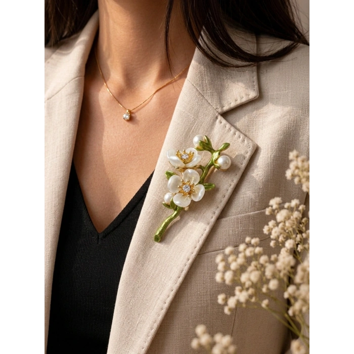 İnci Detaylı Floral Tasarım Broş