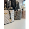 Guess Logo Detaylı Premium Omuz Çantası