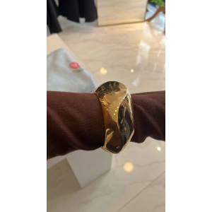 Dalga Formlu Gold Kelepçe