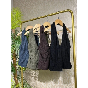 Halter Yaka Dantel Detaylı Top