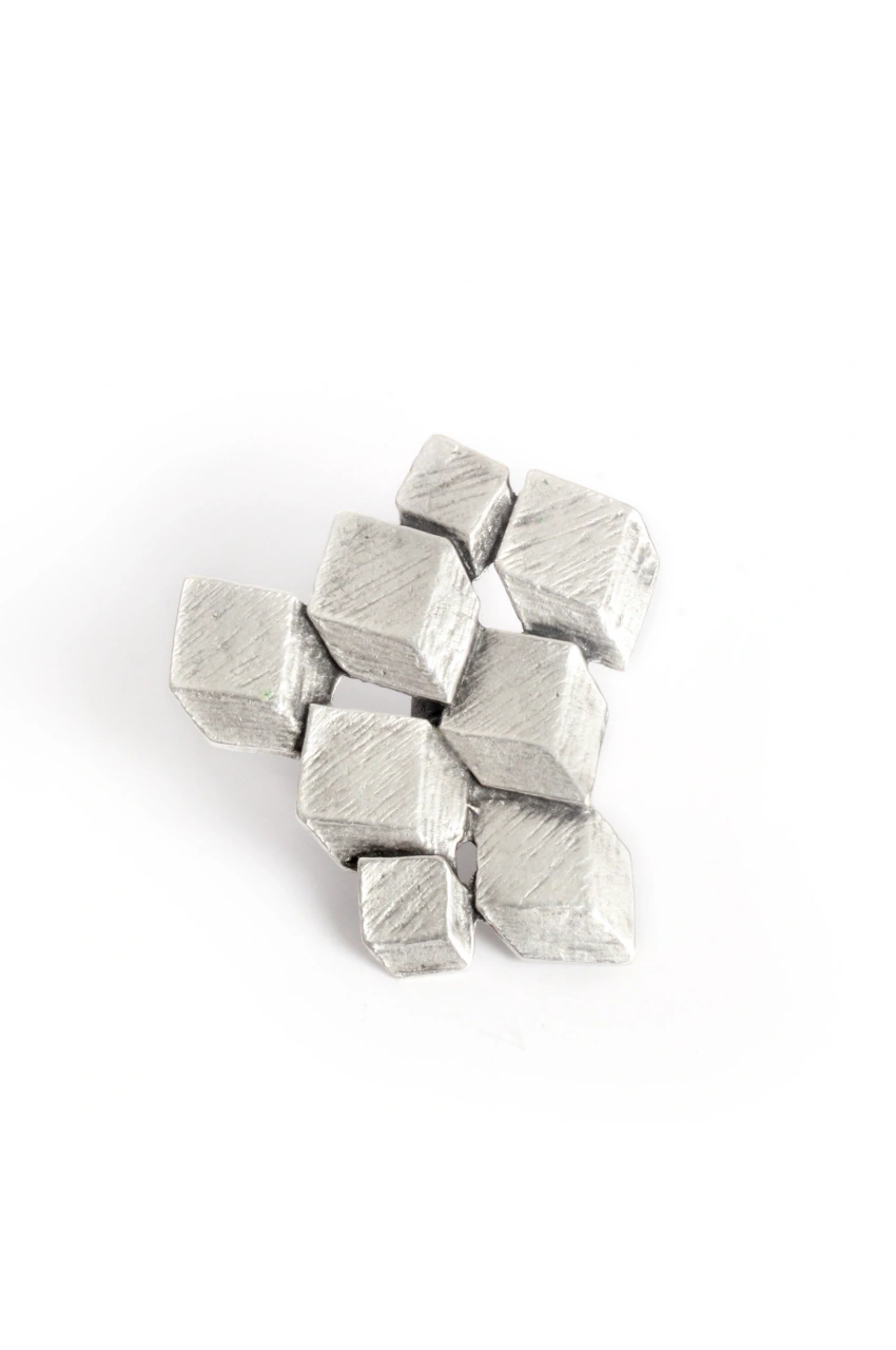 Large Cube-Shaped Ring
