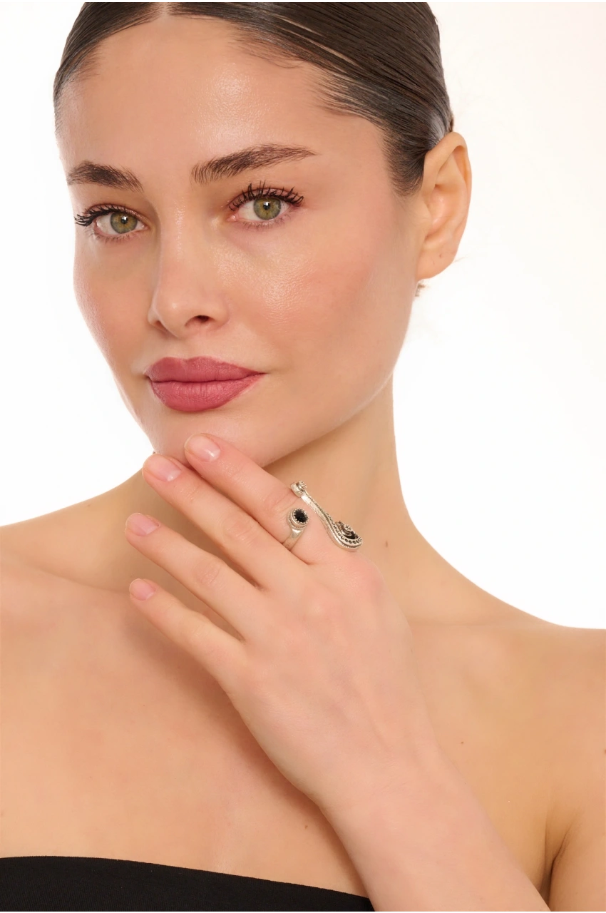 Kiraz Black Crystal Stoned Silver Plated Ring