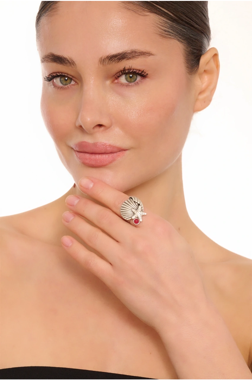 Kiraz Burgundy Stoned Silver Plated Seashell Ring