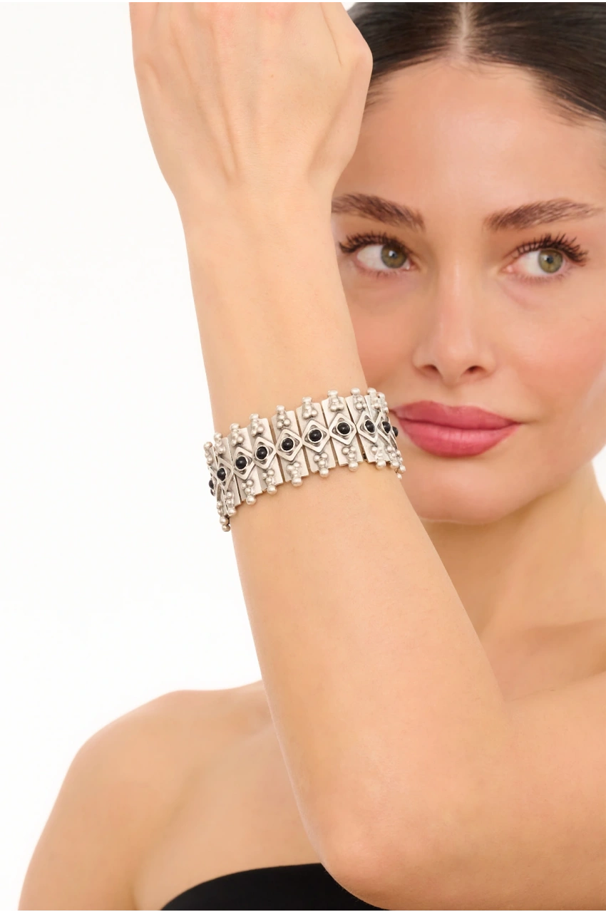 Kiraz Elastic Black Stoned Silver Plated Bracelet