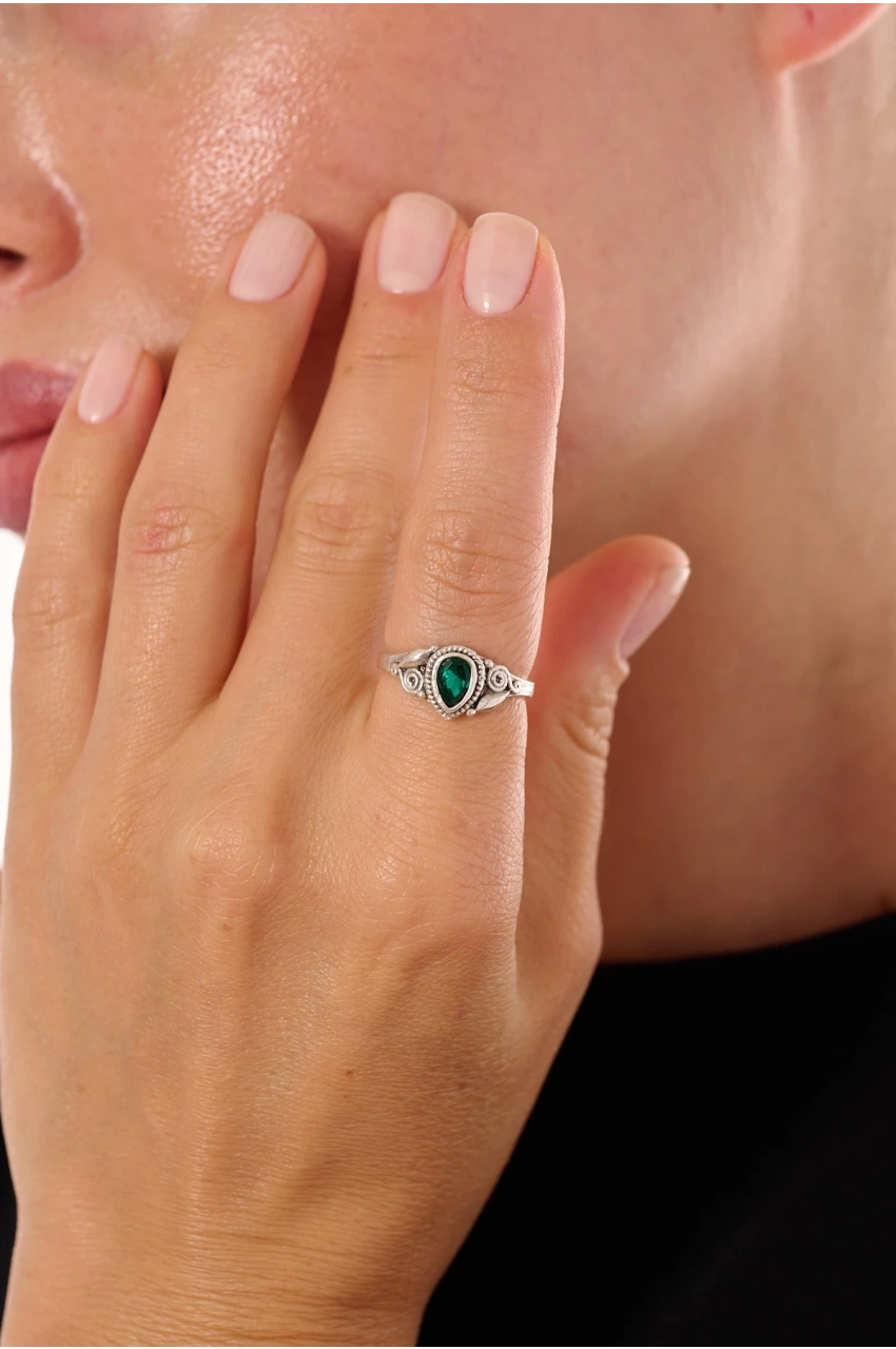Kiraz Emerald Crystal Stoned Silver Plated Ring
