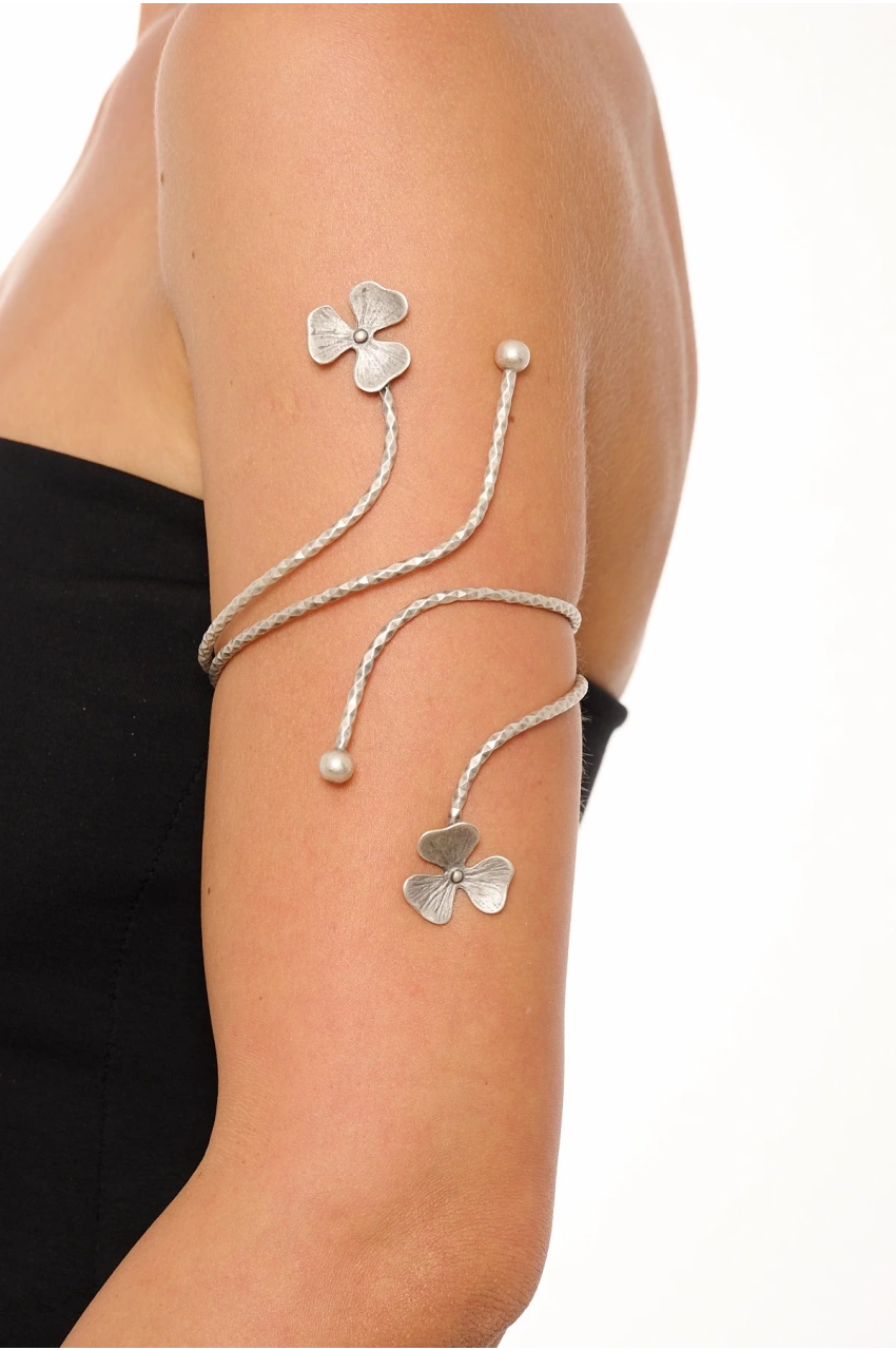 Kiraz Silver Plated Flower Arm Cuff