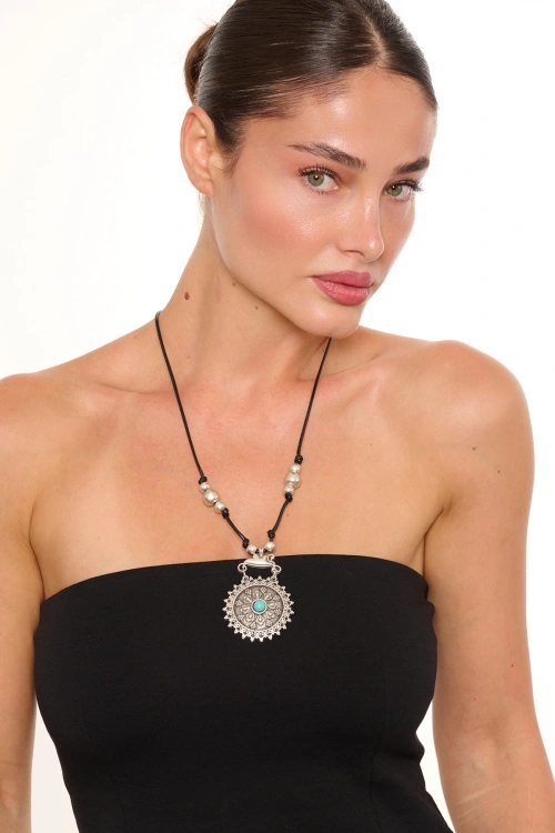 Kiraz Turquoise Stoned Leather Silver Plated Necklace