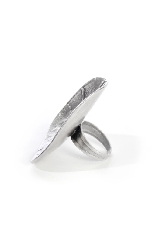 Geometric Abstract Ring