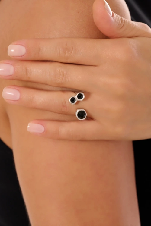 Kiraz Black Crystal Stoned Silver Plated Ring