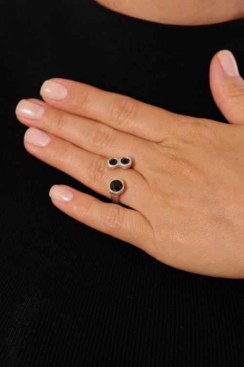 Kiraz Black Crystal Stoned Silver Plated Ring