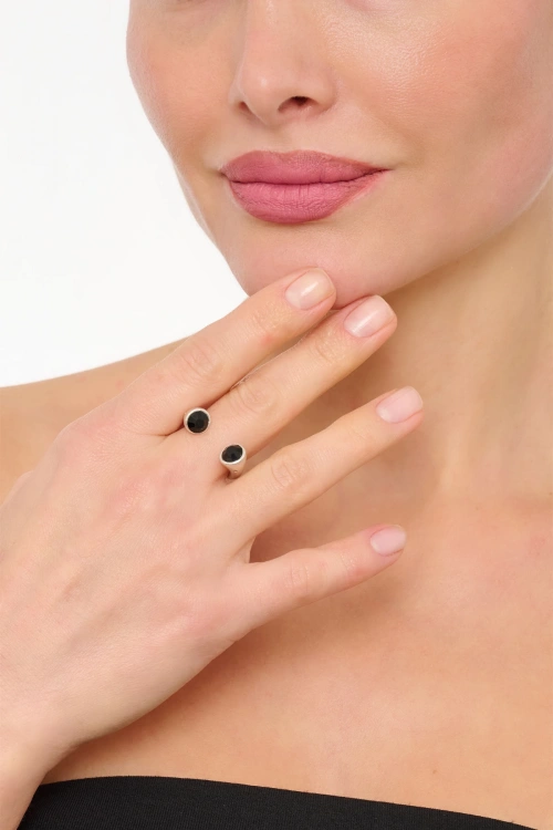 Kiraz Black Crystal Stoned Silver Plated Ring