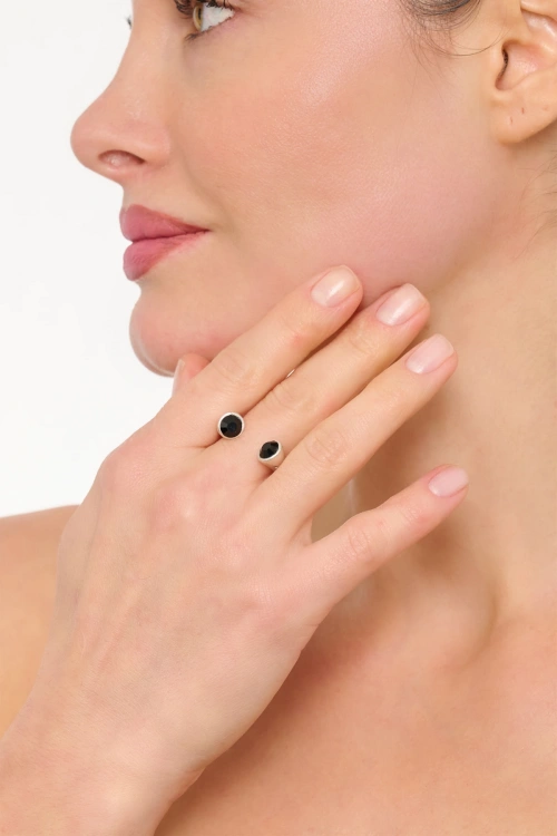 Kiraz Black Crystal Stoned Silver Plated Ring