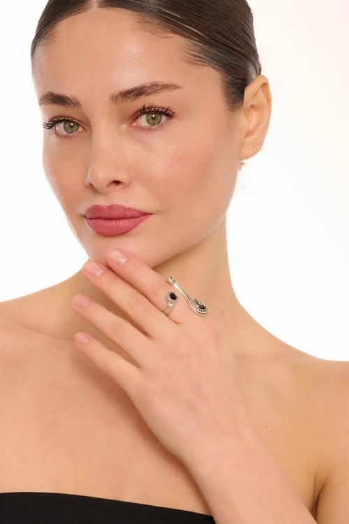 Kiraz Black Crystal Stoned Silver Plated Ring