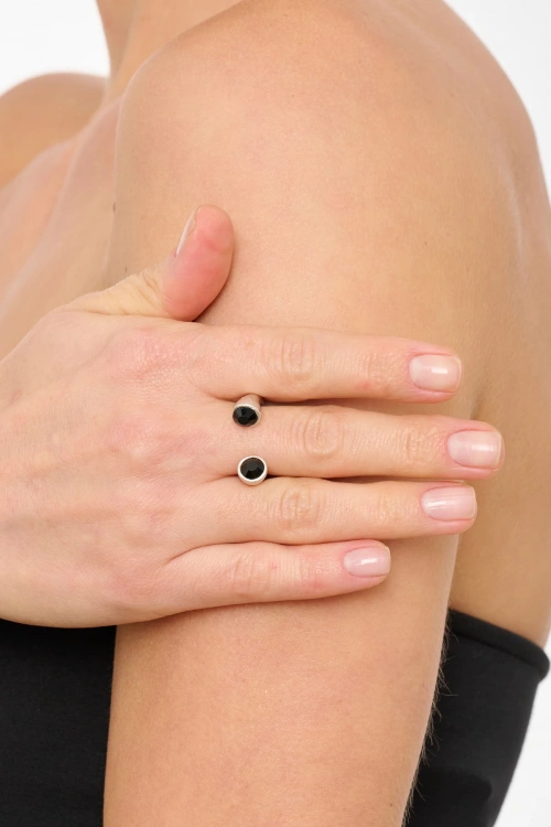 Kiraz Black Crystal Stoned Silver Plated Ring