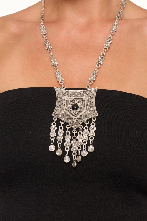 Kiraz Black Stoned Silver Plated Necklace