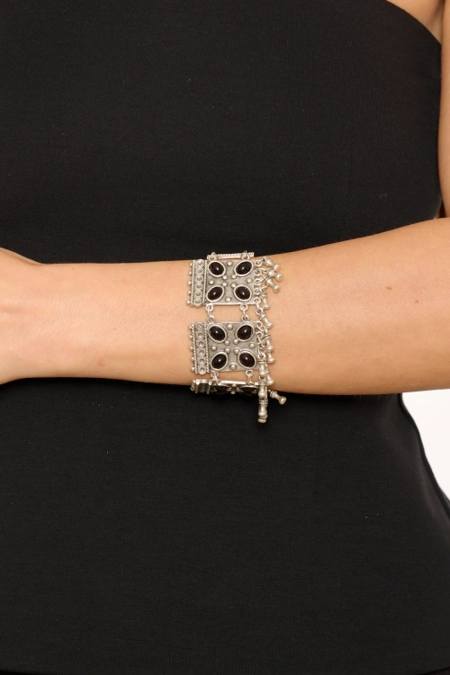 Kiraz Black Stoned Silver Plated Bracelet