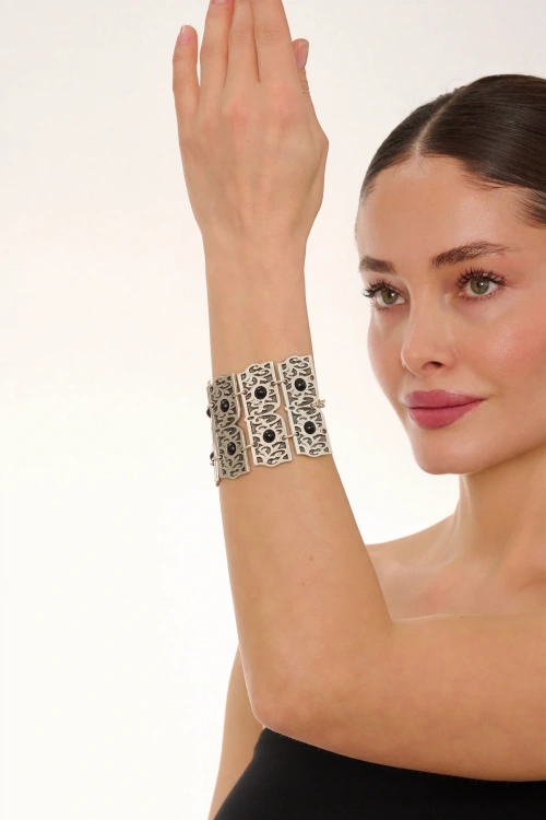 Kiraz Black Stoned Silver Plated Bracelet