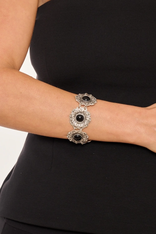 Kiraz Black Stoned Silver Plated Flower Bracelet