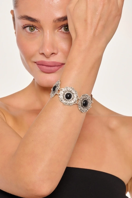 Kiraz Black Stoned Silver Plated Flower Bracelet