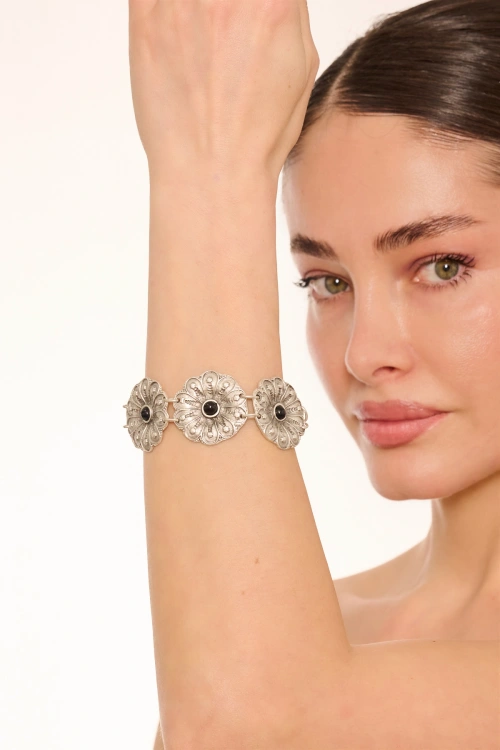 Kiraz Black Stoned Silver Plated Flower Bracelet