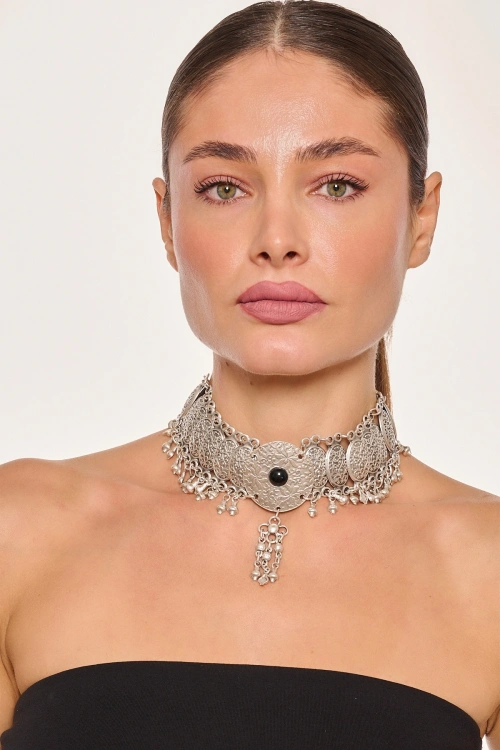 Kiraz Black Stoned Silver Plated Necklace