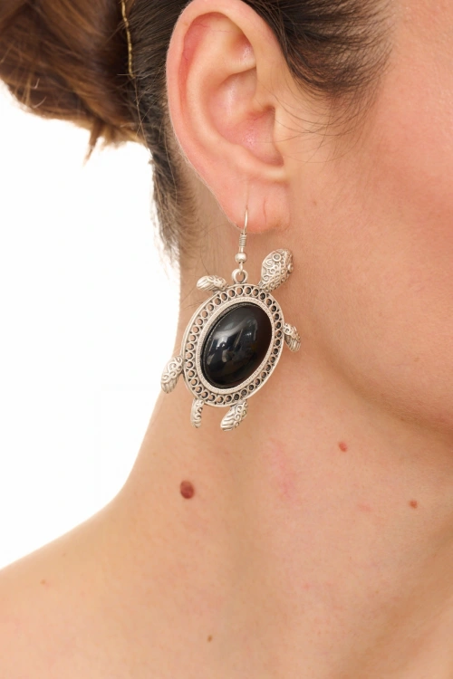 Kiraz Black Stoned Silver Plated Turtle Earring
